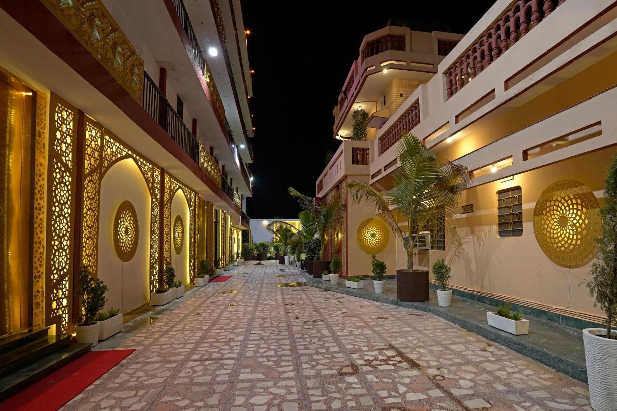 Spot On Nanki Palace Adžmér Exteriér fotografie